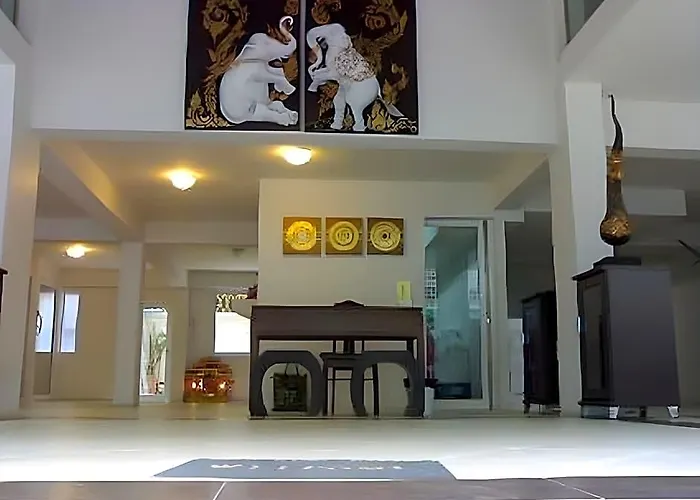 Hotel The Boss's Place Sathorn Bangkok